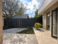 🏡          , .  8