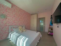 🏡            -!  24