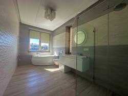 🏡            -!  23