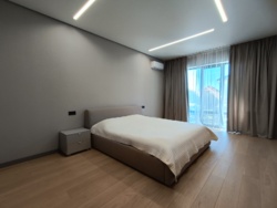 🏡        |  🌿.  25