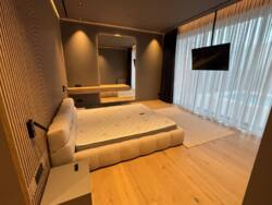 🏡          | 389 ² | 4  | .  19