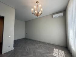 🏡       .  | 220 ² |  |  |  .  16