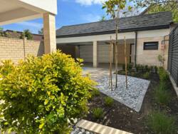 🏡          , .  10