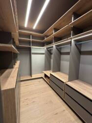 🏡          | 389 ² | 4  | .  21