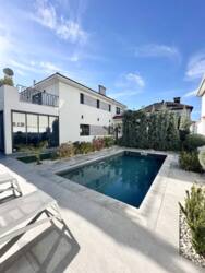 🏡      쳺     200 ² 🌿.  2