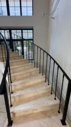 🏡     13-        .  8