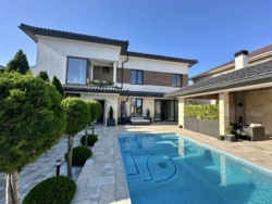 🏡 Продаж будинку в Совіньйоні — простір преміального рівня біля моря. фото 1 🏡 Продаж будинку в Совіньйоні — простір преміального рівня біля моря. фото 1