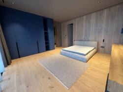 🏡          | 389 ² | 4  | .  23