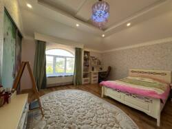 🏡             !  26