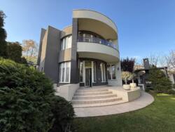 🏡   387 ²     ,   .  1