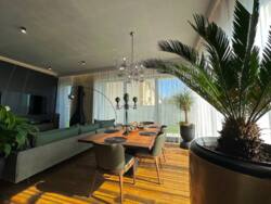 🏡       284 ²  ,    .  11