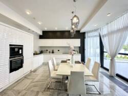 🏡       500 ², ,  .  7