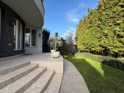 🏡   387 ²     ,   .  8