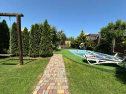 🏡             !  2