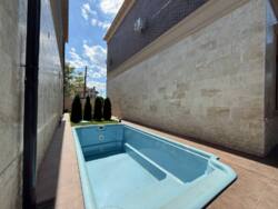 🏡       .  | 220 ² |  |  |  .  5