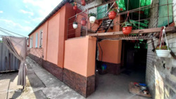 Продається будинок з великою ділянкою у центрі міста.. фото 1 Продається будинок з великою ділянкою у центрі міста.. фото 1