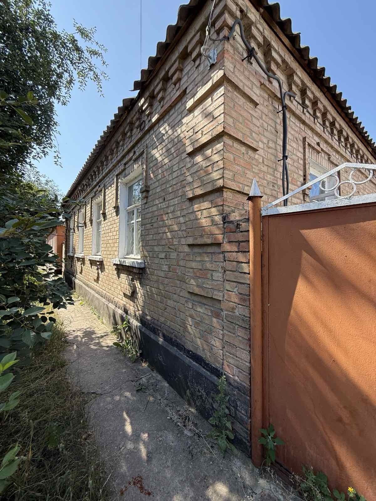 Продаж великого цегляного будинку в м. Кропивницький, р-н Кущівка фото 1 Продаж великого цегляного будинку в м. Кропивницький, р-н Кущівка фото 1