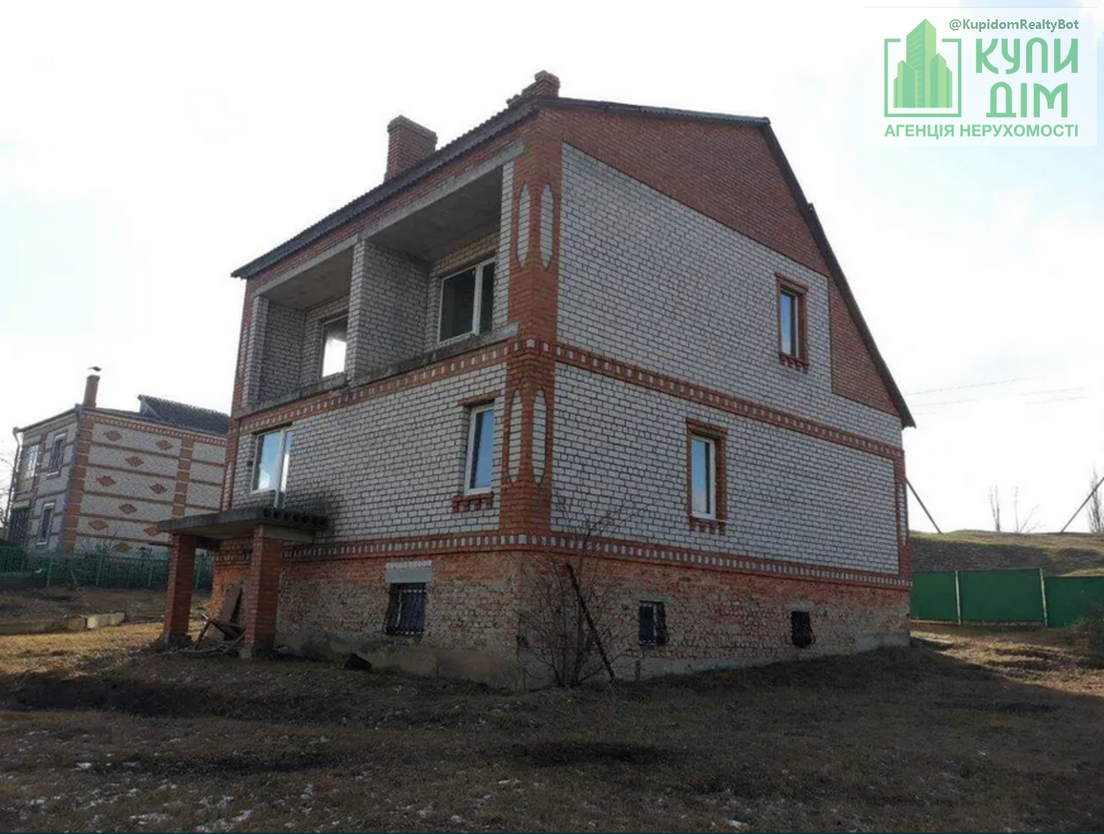 Продам двоповерховий будинок в селі Грузьке фото 1 Продам двоповерховий будинок в селі Грузьке фото 1