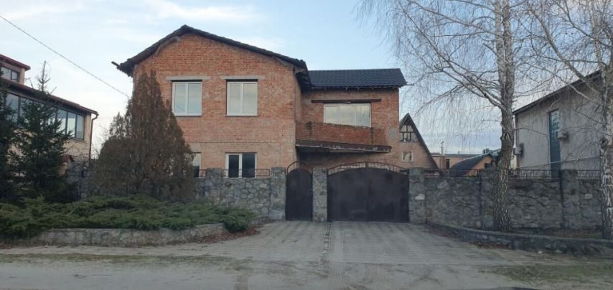Продам два 2-х етажних будинки фото 1 Продам два 2-х етажних будинки фото 1