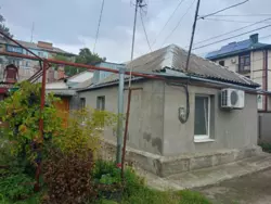 Продається будинок Кіровоградська, Кропивницький, Фортечний (кіровський), Критий ринок, Любомира Гузара вул. (Комарова) фото 1 Продається будинок Кіровоградська, Кропивницький, Фортечний (кіровський), Критий ринок, Любомира Гузара вул. (Комарова) фото 1