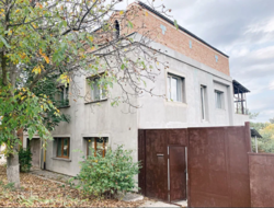 Будинок 250 кв.м 19 сот. ділянка р-н Беляева фото 1 Будинок 250 кв.м 19 сот. ділянка р-н Беляева фото 1