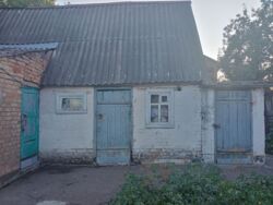 Пів Будинку АГО бiля зупинки. фото 7 Пів Будинку АГО бiля зупинки. фото 7