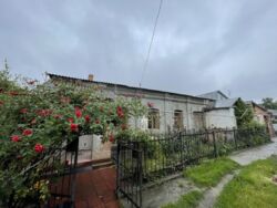 Будинок в центрі міста. фото 1 Будинок в центрі міста. фото 1