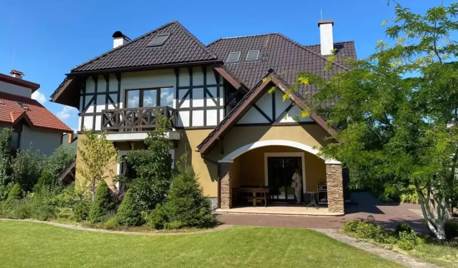 Продається будинок Київ, Голосіївський, Лютневая ул. фото 1 Продається будинок Київ, Голосіївський, Лютневая ул. фото 1
