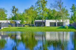       /   Azimut River Club.  6