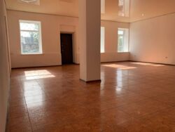 Продається будинок по вулиці Кримській вул., ( можливо під бізнес) фото 5 Продається будинок по вулиці Кримській вул., ( можливо під бізнес) фото 5