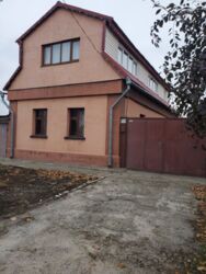 Продаж добротного 1,5 поверхового будинку в центрі Новомиколаівка фото 1 Продаж добротного 1,5 поверхового будинку в центрі Новомиколаівка фото 1