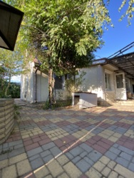 Дом в Александровке 36 сот земли, 82,3м2 фото 1 Дом в Александровке 36 сот земли, 82,3м2 фото 1