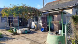 2 будинки на одній ділянці в Олександрівці фото 1 2 будинки на одній ділянці в Олександрівці фото 1