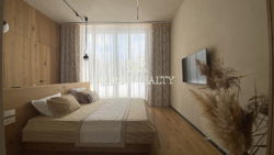 ������ �������� ������� 452 �2 �� ������ 15 ����� � ������������� �������� �� ���������� ���� 12