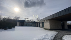 ������ �������� ������� 452 �2 �� ������ 15 ����� � ������������� �������� �� ���������� ���� 19