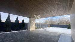 ������ �������� ������� 452 �2 �� ������ 15 ����� � ������������� �������� �� ���������� ���� 17