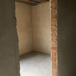  210, 3 , .  (), . ,   (-)  15