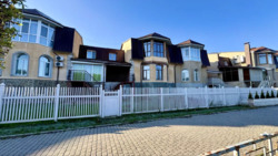 Продам таунхаус на Стрілецькій набережній!Внутр.роботи, буд.матеріали! фото 1 Продам таунхаус на Стрілецькій набережній!Внутр.роботи, буд.матеріали! фото 1