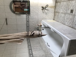       ,     9