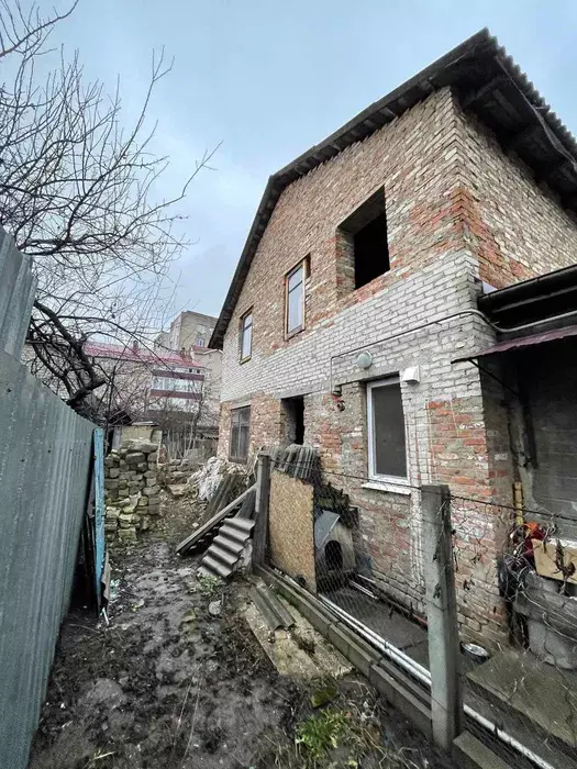 недобудований будинок над парком фото 1 недобудований будинок над парком фото 1