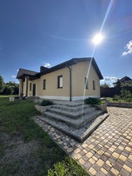 Будинок з ремонтом неподалік центру фото 1 Будинок з ремонтом неподалік центру фото 1
