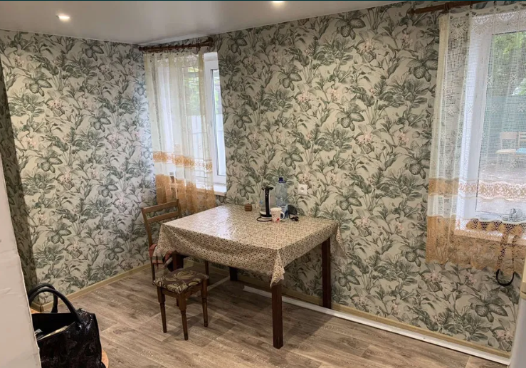 Продаж частини будинку на вул. Євгена Коновальця, 1 кімната фото 1 Продаж частини будинку на вул. Євгена Коновальця, 1 кімната фото 1