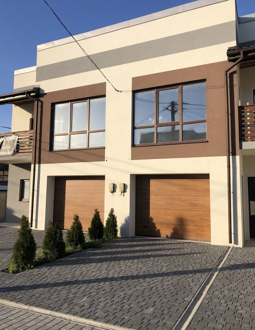 Продаж 2 поверхового таунхауса з ділянкою на 2 сотки, 84.11 кв. м, 4 кімнати, на пров. Сонячний фото 1 Продаж 2 поверхового таунхауса з ділянкою на 2 сотки, 84.11 кв. м, 4 кімнати, на пров. Сонячний фото 1