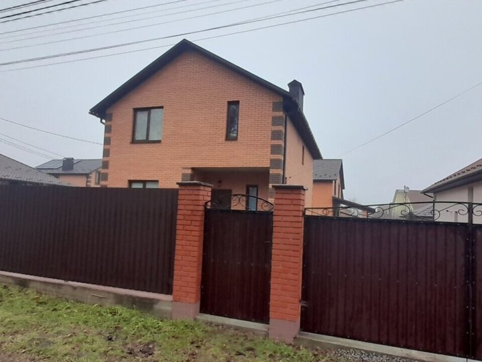 Продаж 2 поверхового будинку з ділянкою на 5 соток, 125.9 кв. фото 1 Продаж 2 поверхового будинку з ділянкою на 5 соток, 125.9 кв. фото 1