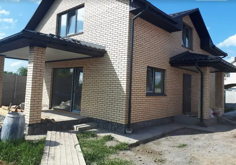 ������ 2 ����������� ������� � ������� �� 5 �����, 120 ��. �, 4 ������, �� 2-� ����. ������������� ���� 1