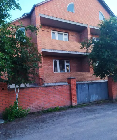 Продаж частини будинку в с. Вінницькі Хутори, 227 в.м., 4 кімнати фото 1 Продаж частини будинку в с. Вінницькі Хутори, 227 в.м., 4 кімнати фото 1
