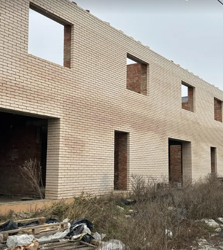 ������ 2 ����������� ��������� � ������� �� 2 �����, 155 ��. �, 5 �����, �� ������� ���� 1