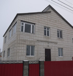 Продаю 2 поверховий дім з підвалом і ділянкою на 15 соток, 211 кв. м, 7 кімнат, Черешнева вулиця, район Замостя, Вінниця фото 1 Продаю 2 поверховий дім з підвалом і ділянкою на 15 соток, 211 кв. м, 7 кімнат, Черешнева вулиця, район Замостя, Вінниця фото 1