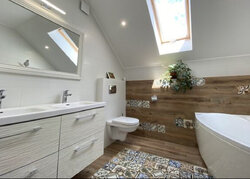 Продаж 2 поверхового будинку з гаражем і ділянкою на 6 соток, 236 кв. м, 7 кімнат, на вул. Синьоводська фото 4 Продаж 2 поверхового будинку з гаражем і ділянкою на 6 соток, 236 кв. м, 7 кімнат, на вул. Синьоводська фото 4