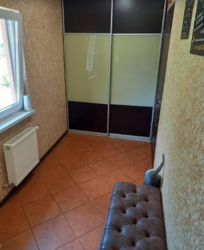 ������ 2 ����������� ������� � ������� � ������� �� 4 �����, 123 ��. �, 3 ������, �� ������ ������������ ���� 9